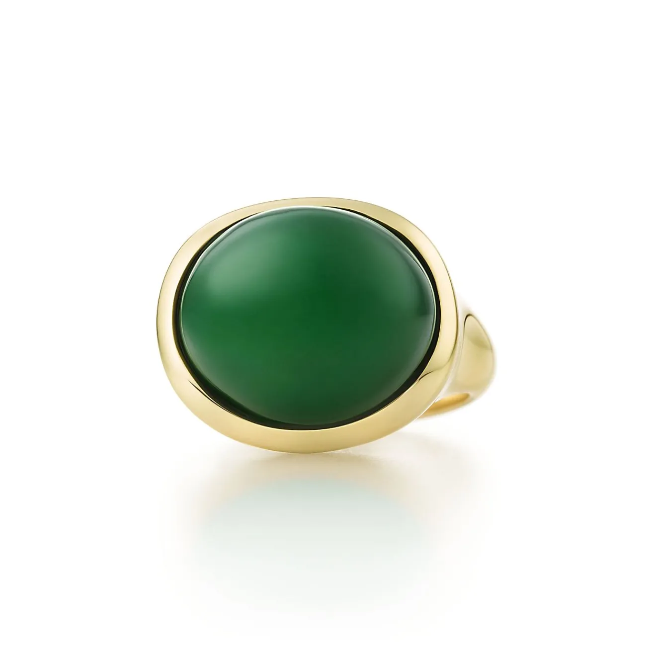 Tiffany & Co. Elsa Peretti® Cabochon ring in 18k gold with green jade, 15 mm wide. | ^ Rings|Gold Jewelry
