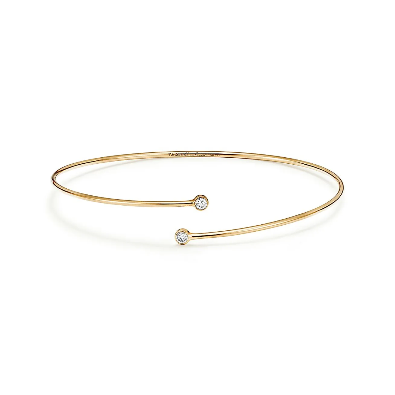 Tiffany & Co. Elsa Peretti® Diamond Hoop single-row bangle in 18k gold with diamonds, medium. | ^ Bracelets|Dainty Jewelry