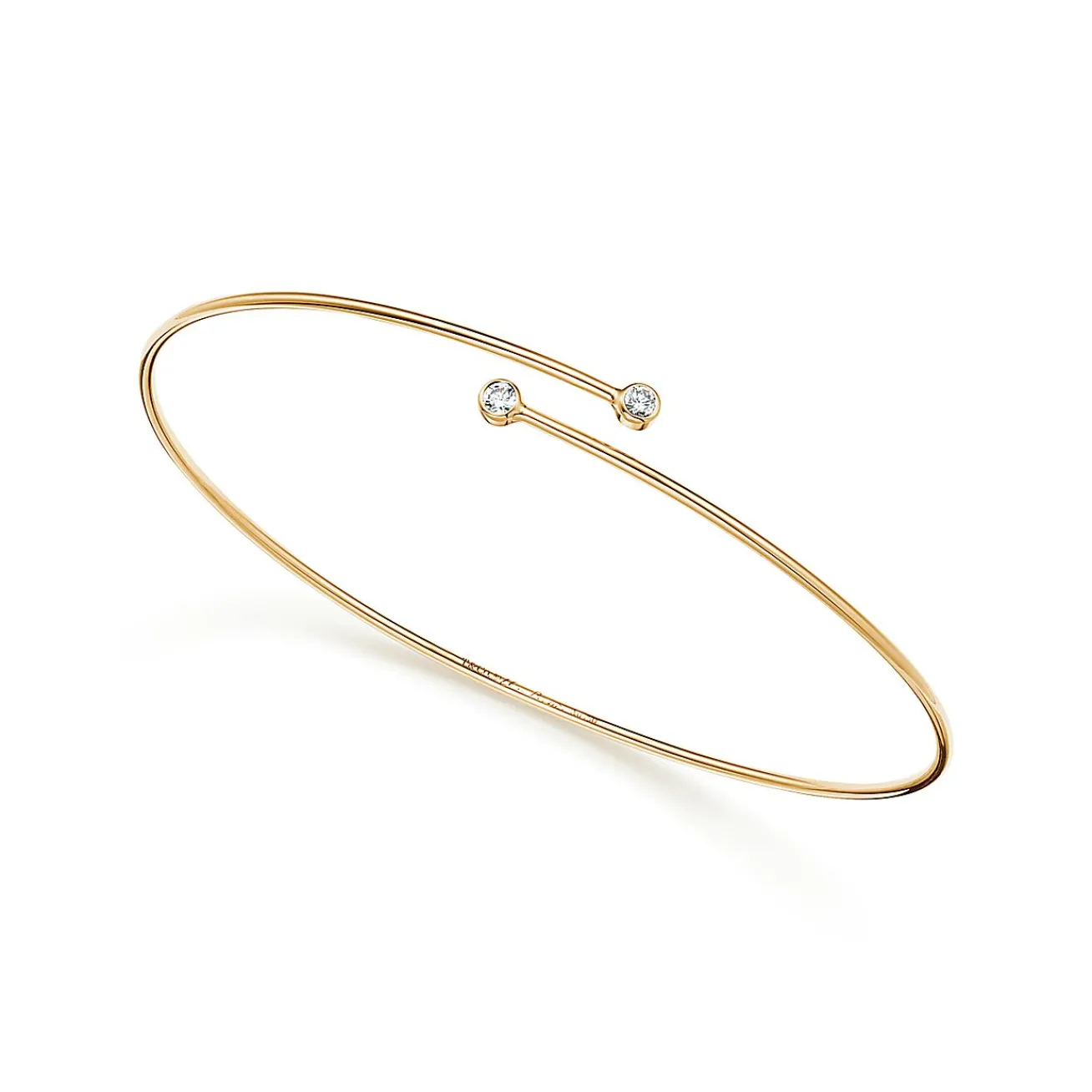 Tiffany & Co. Elsa Peretti® Diamond Hoop single-row bangle in 18k gold with diamonds, medium. | ^ Bracelets|Dainty Jewelry