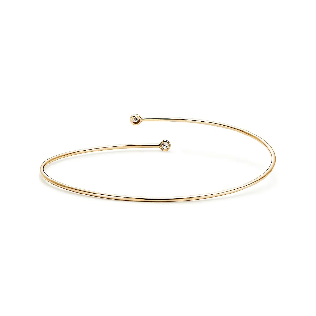 Tiffany & Co. Elsa Peretti® Diamond Hoop single-row bangle in 18k gold with diamonds, medium. | ^ Bracelets|Dainty Jewelry