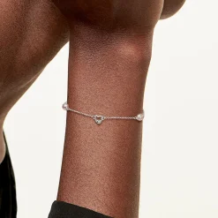 Tiffany & Co. Elsa Peretti® Pearls by the Yard™ Open Heart bracelet in silver with pearls. | ^ Bracelets|Sterling Silver Jewelry