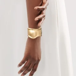 Tiffany & Co. Elsa Peretti® small Bone cuff in 18k gold, 43 mm wide. | ^ Bracelets|Elsa Peretti®