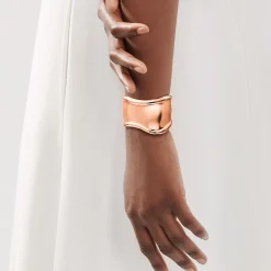Tiffany & Co. Elsa Peretti® small Bone cuff in 18k rose gold, 43 mm wide. | ^ Bracelets|Rose Gold Jewelry