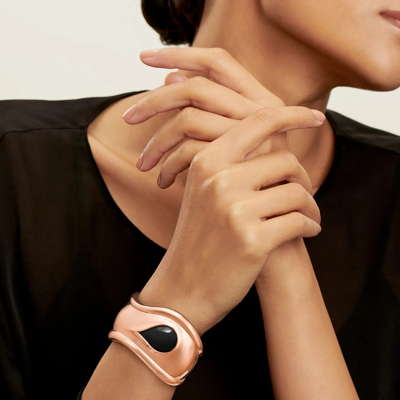 Tiffany & Co. Elsa Peretti® Small Bone Cuff in Rose Gold with Black Jade, 43 mm Wide | ^ Bracelets|Rose Gold Jewelry