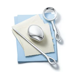 Tiffany & Co. Elsa Peretti® Stone paperweight in sterling silver. | ^ Business Gifts|Stationery, Games & Unique Objects