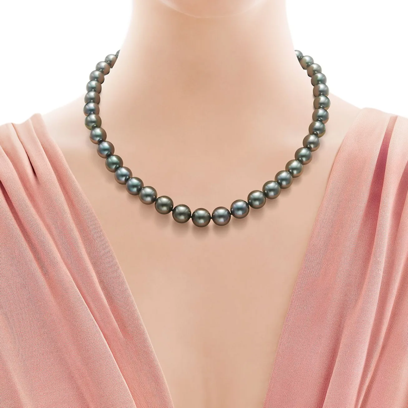 Tiffany & Co. Necklace of Tahitian pearls with 18k white gold. | ^ Necklaces & Pendants|Pearl Jewelry