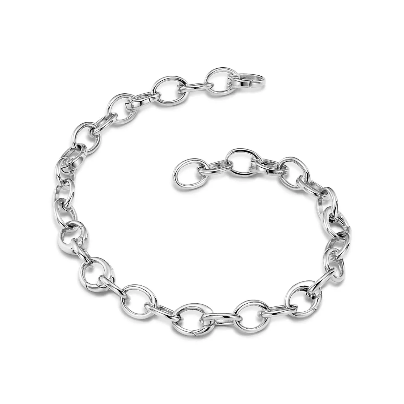 Tiffany & Co. Oval link bracelet in sterling silver, medium. | ^ Bracelets|Sterling Silver Jewelry