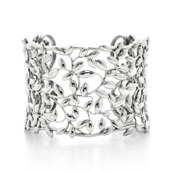 Tiffany & Co. Paloma Picasso® Olive Leaf cuff in sterling silver, medium. | ^ Bracelets|Sterling Silver Jewelry