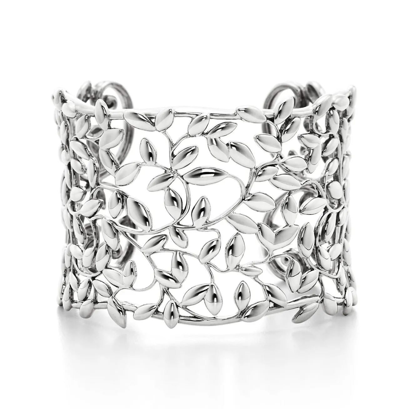 Tiffany & Co. Paloma Picasso® Olive Leaf cuff in sterling silver, medium. | ^ Bracelets|Sterling Silver Jewelry
