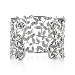 Tiffany & Co. Paloma Picasso® Olive Leaf cuff in sterling silver, medium. | ^ Bracelets|Sterling Silver Jewelry