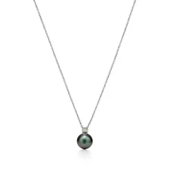 Tiffany & Co. Pendant in 18k white gold with Tahitian pearls and diamonds. | ^ Necklaces & Pendants|Pearl Jewelry