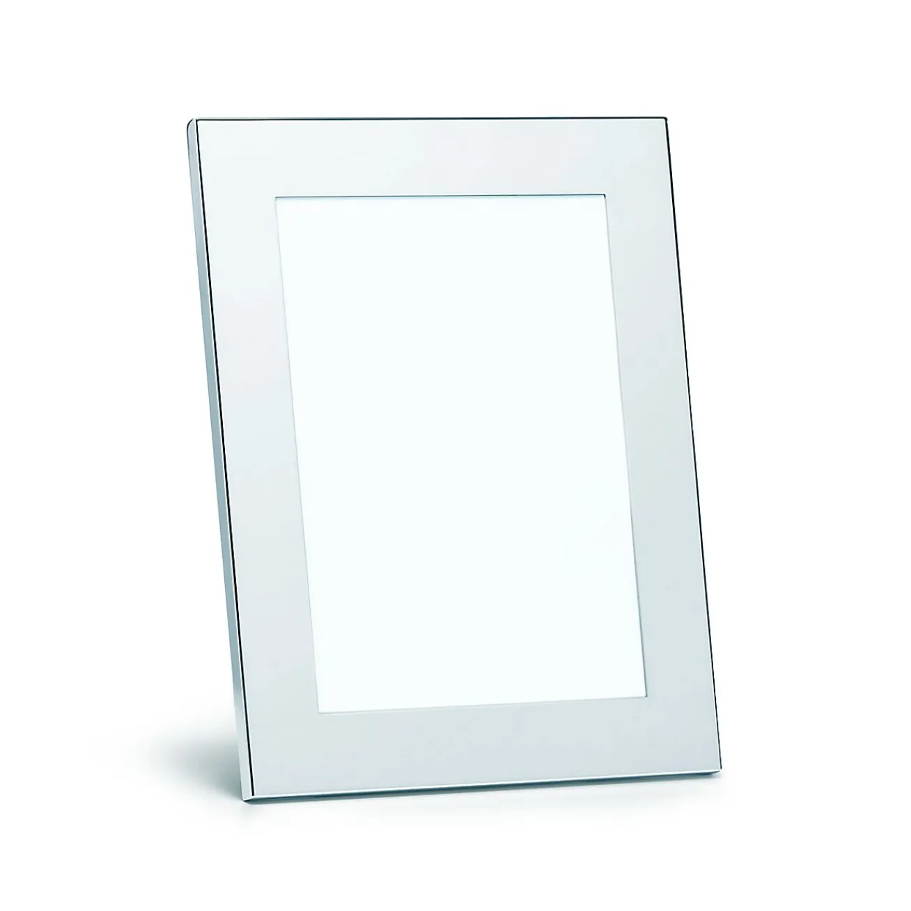 Tiffany & Co. Rectangular frame in sterling silver. | ^ Decor|Stationery, Games & Unique Objects