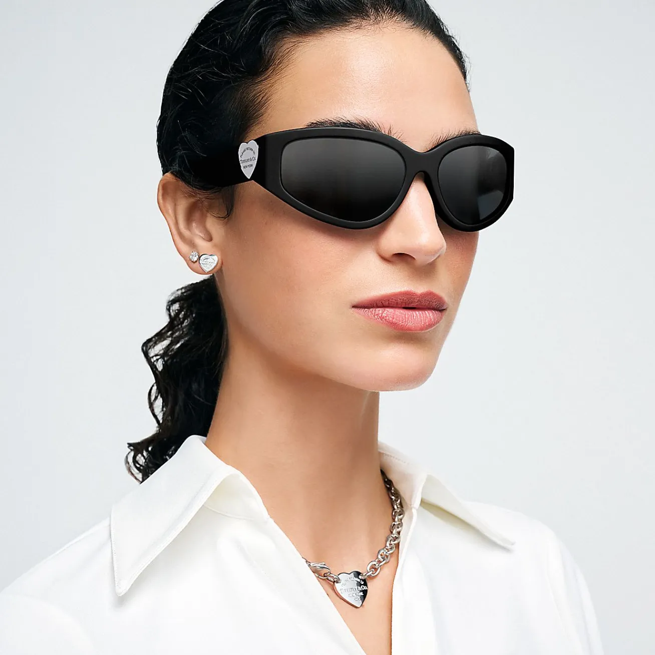 Tiffany & Co. Return to Tiffany® Sunglasses in Black Acetate with Gray Mirrored Lenses | ^Women Return to Tiffany®|Sunglasses