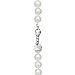 Tiffany & Co. Tiffany Essential Pearls necklace of Akoya pearls with an 18k white gold clasp. | ^ Pearl Jewelry