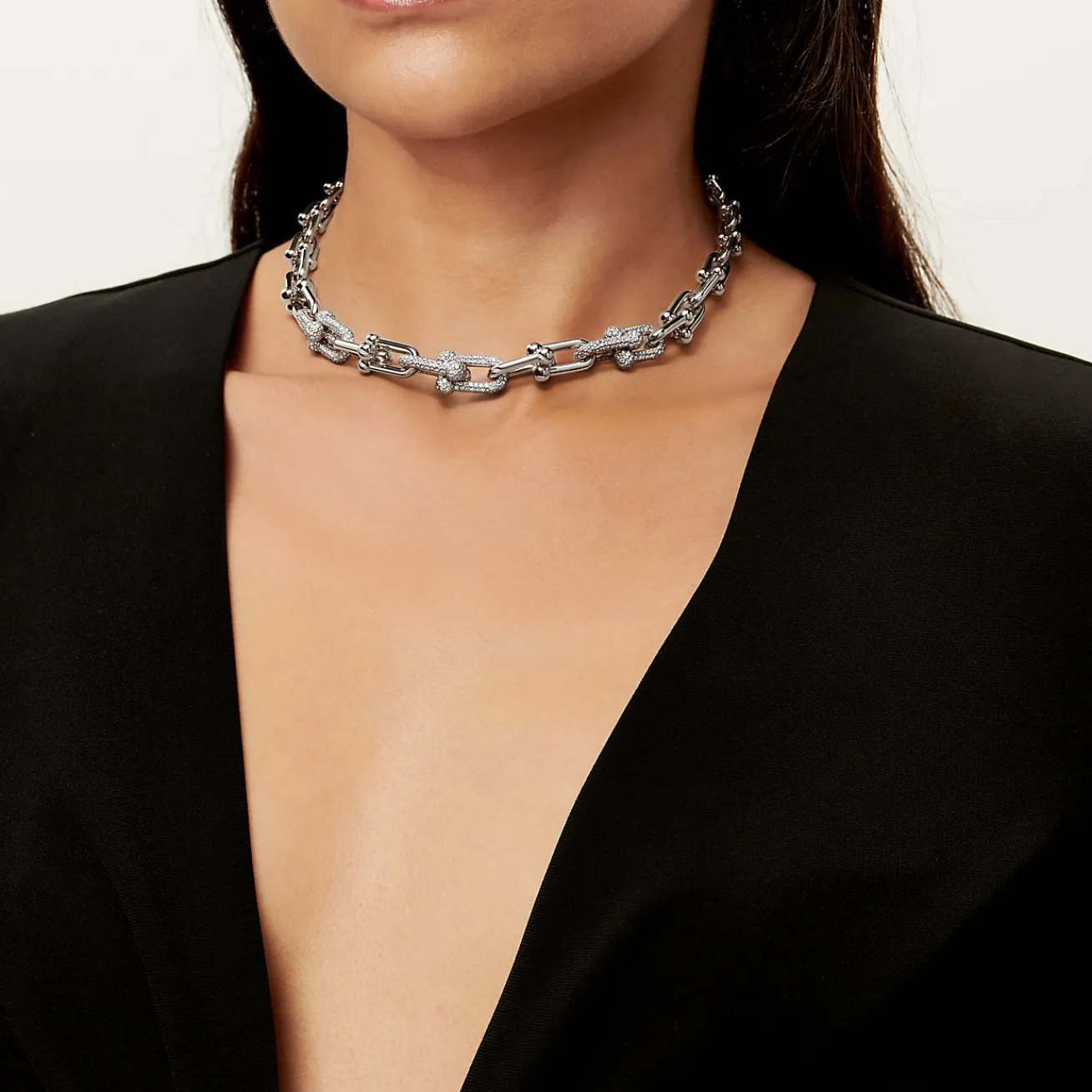Tiffany & Co. Tiffany HardWear Graduated Link Necklace in White Gold with Pavé Diamonds | ^ Necklaces & Pendants|Diamond Jewelry