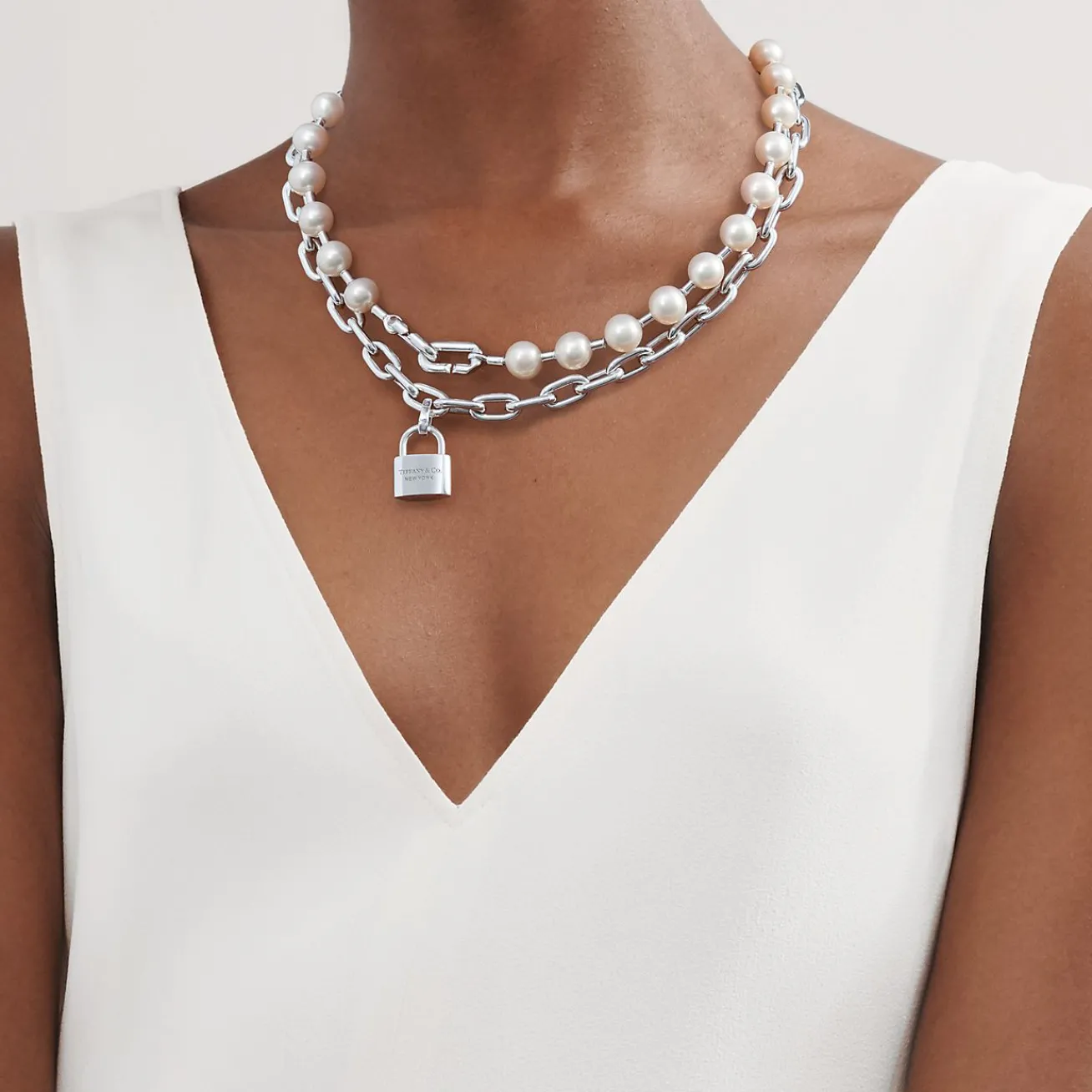 Tiffany & Co. Tiffany HardWear Pearl Lock Necklace in Silver, 9-10 mm | ^ Necklaces & Pendants|Men's Jewelry