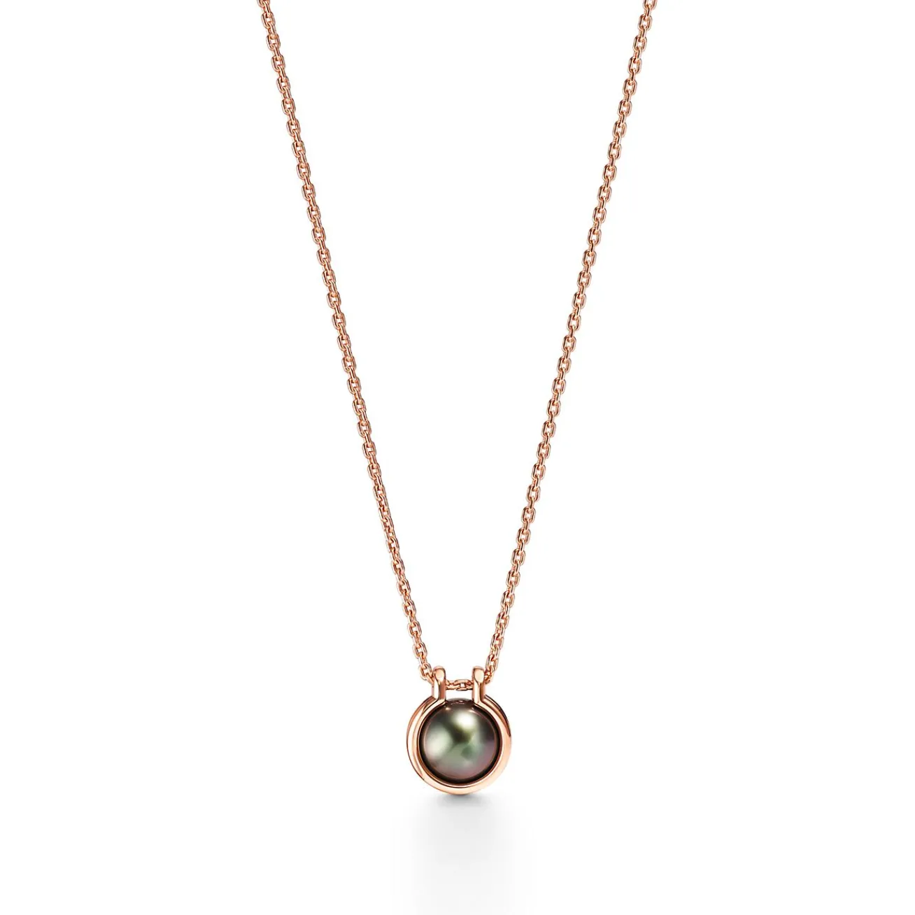 Tiffany & Co. Tiffany HardWear Tahitian black pearl link pendant in 18k rose gold. | ^ Necklaces & Pendants|Dainty Jewelry