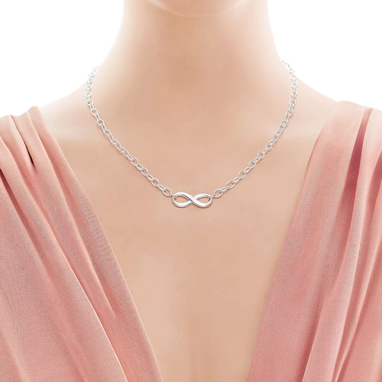 Tiffany & Co. Tiffany Infinity necklace in sterling silver. | ^ Necklaces & Pendants|Sterling Silver Jewelry