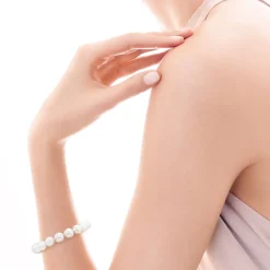 Tiffany & Co. Tiffany South Sea Noble bracelet of cultured pearls with an 18k gold clasp. | ^ Bracelets|Gold Jewelry