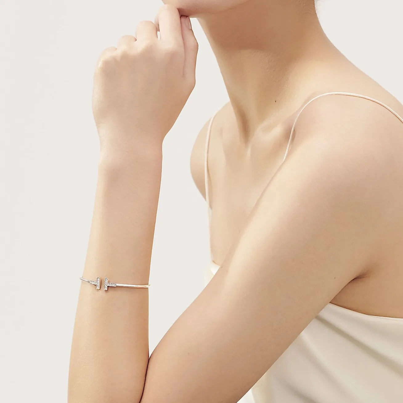 Tiffany & Co. Tiffany T diamond wire bracelet in 18k white gold, medium. | ^ Bracelets|Men's Jewelry