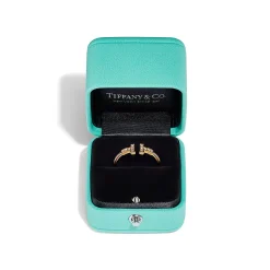 Tiffany & Co. Tiffany T diamond wire ring in 18k gold. | ^ Rings|Men's Jewelry