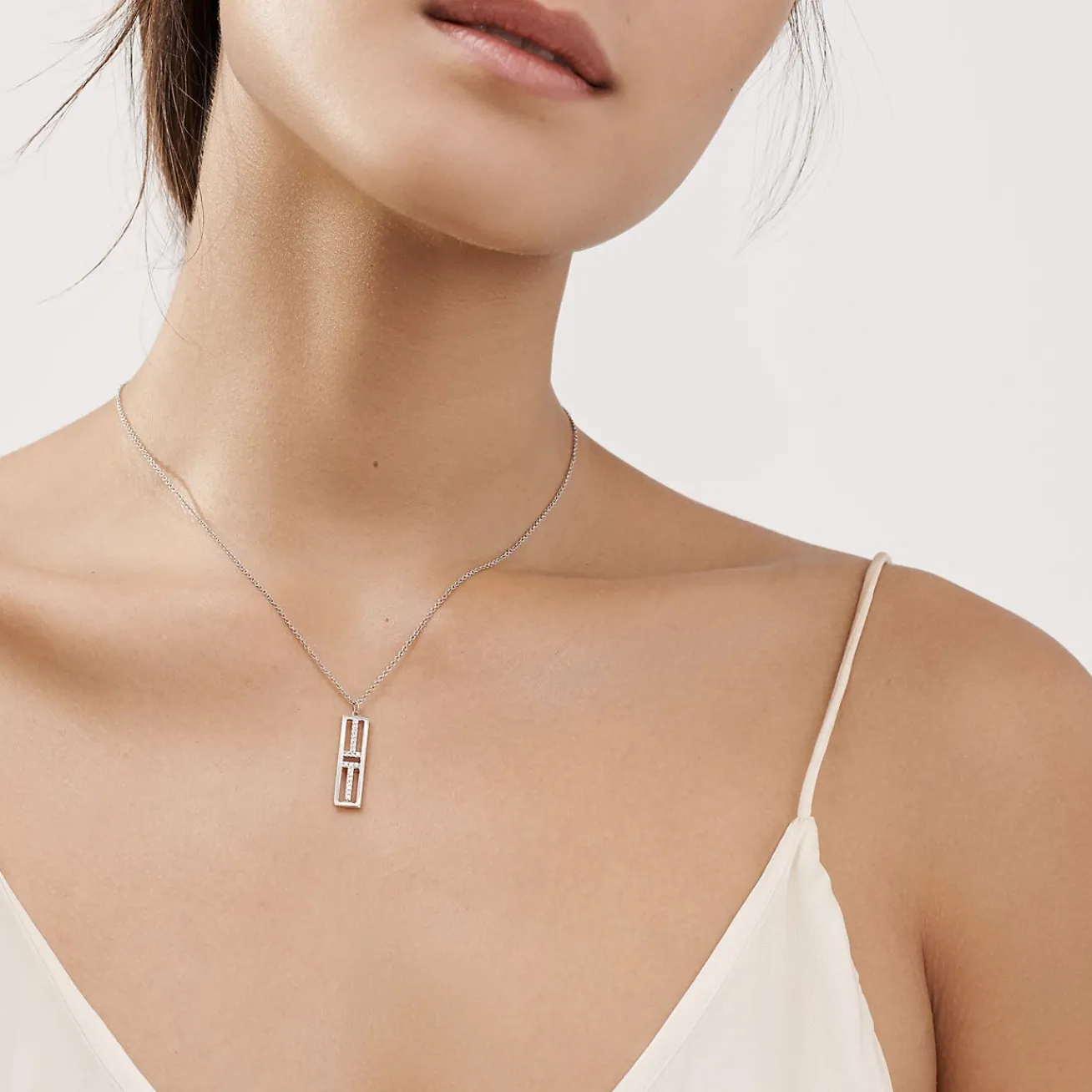 Tiffany & Co. Tiffany T open vertical diamond bar pendant in 18k white gold. | ^ Necklaces & Pendants|Diamond Jewelry