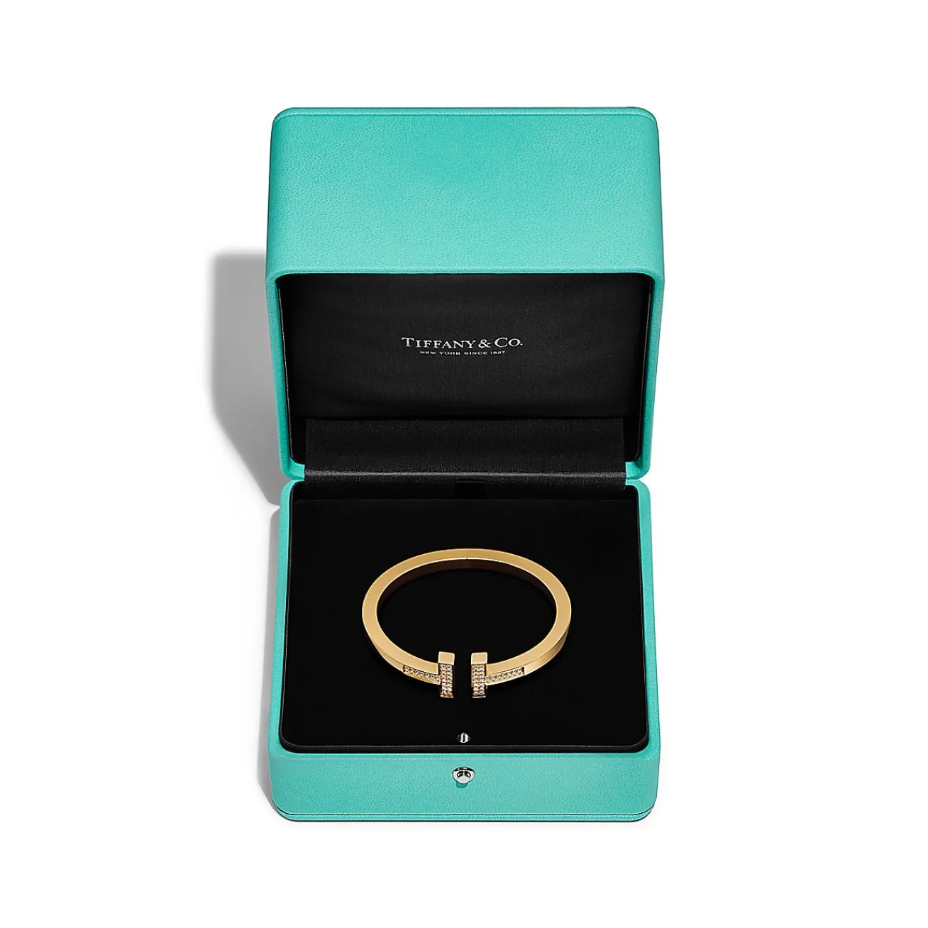Tiffany & Co. Tiffany T pavé diamond square bracelet in 18k gold, medium. | ^ Bracelets|Men's Jewelry
