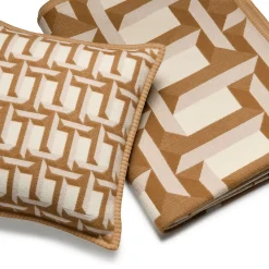 Tiffany & Co. Tiffany T True Blanket | ^ Business Gifts|Decor