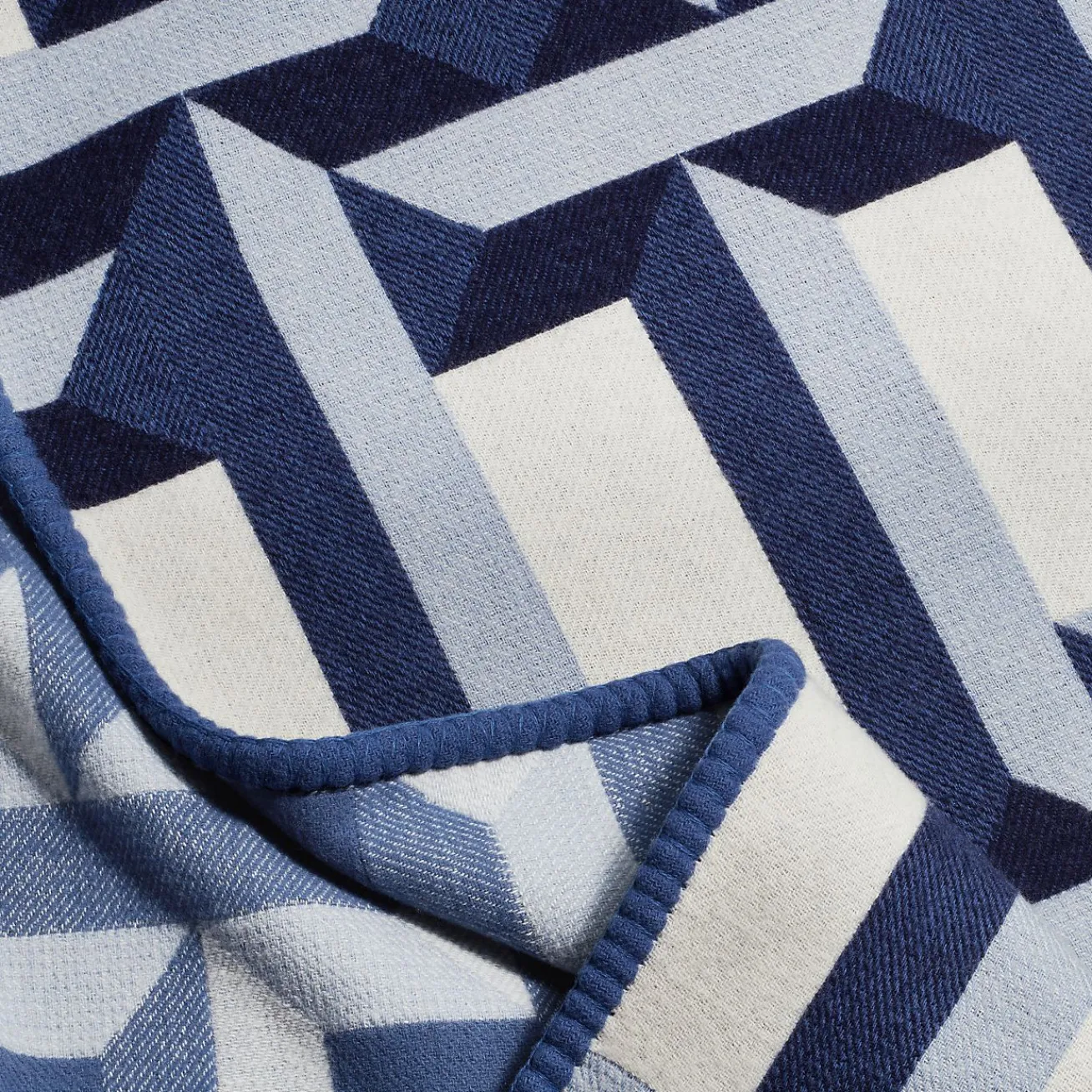Tiffany & Co. Tiffany T True Blanket in Tanzanite-colored Wool and Cashmere | ^ The Home|Housewarming Gifts