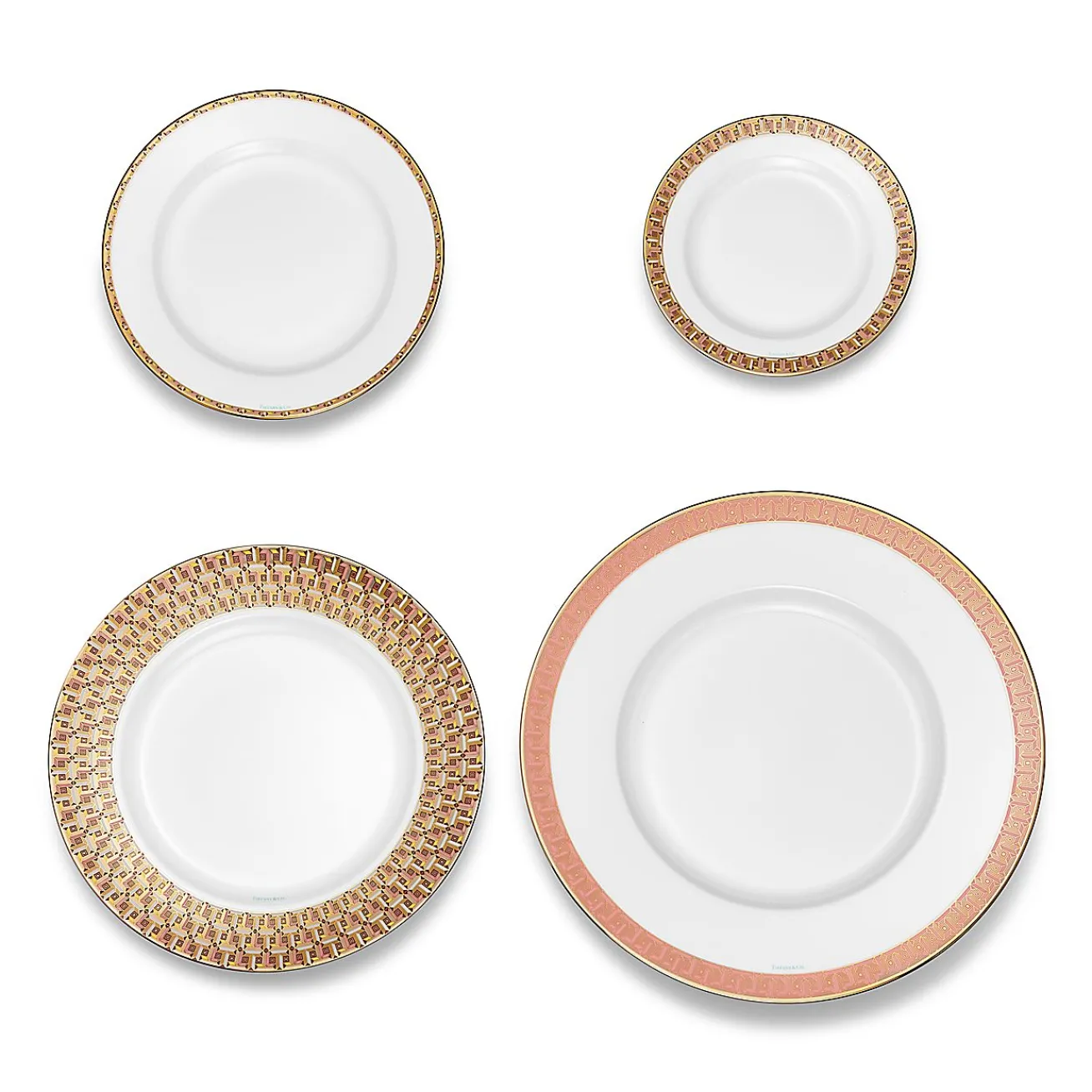 Tiffany & Co. Tiffany T True Dessert Plate with a Hand-painted Gold Rim | ^ Tableware