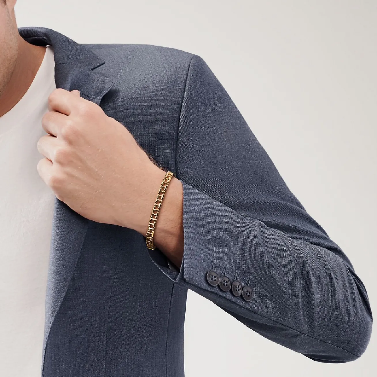Tiffany & Co. Tiffany T True narrow bracelet in 18k gold, medium. | ^ Bracelets|Men's Jewelry