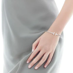 Tiffany & Co. Tiffany T wire bracelet in 18k white gold, medium. | ^ Bracelets|Tiffany T