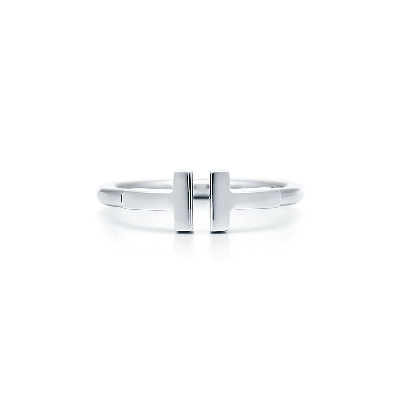 Tiffany & Co. Tiffany T wire ring in 18k white gold. | ^ Rings|Men's Jewelry