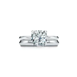 Tiffany & Co. Tiffany True® engagement ring in platinum: an icon of modern love. | ^ Engagement Rings