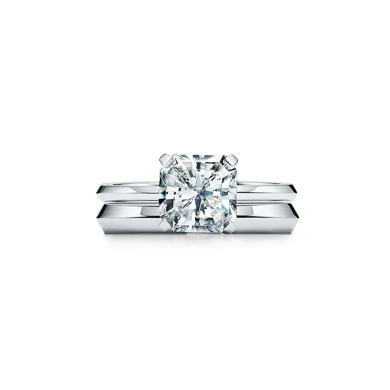 Tiffany & Co. Tiffany True® engagement ring in platinum: an icon of modern love. | ^ Engagement Rings