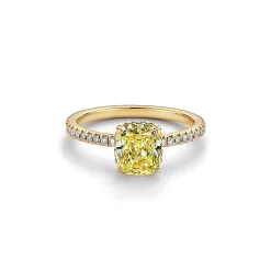 Tiffany & Co. Tiffany True® engagement ring in 18k yellow gold: an icon of modern love. | ^ Engagement Rings
