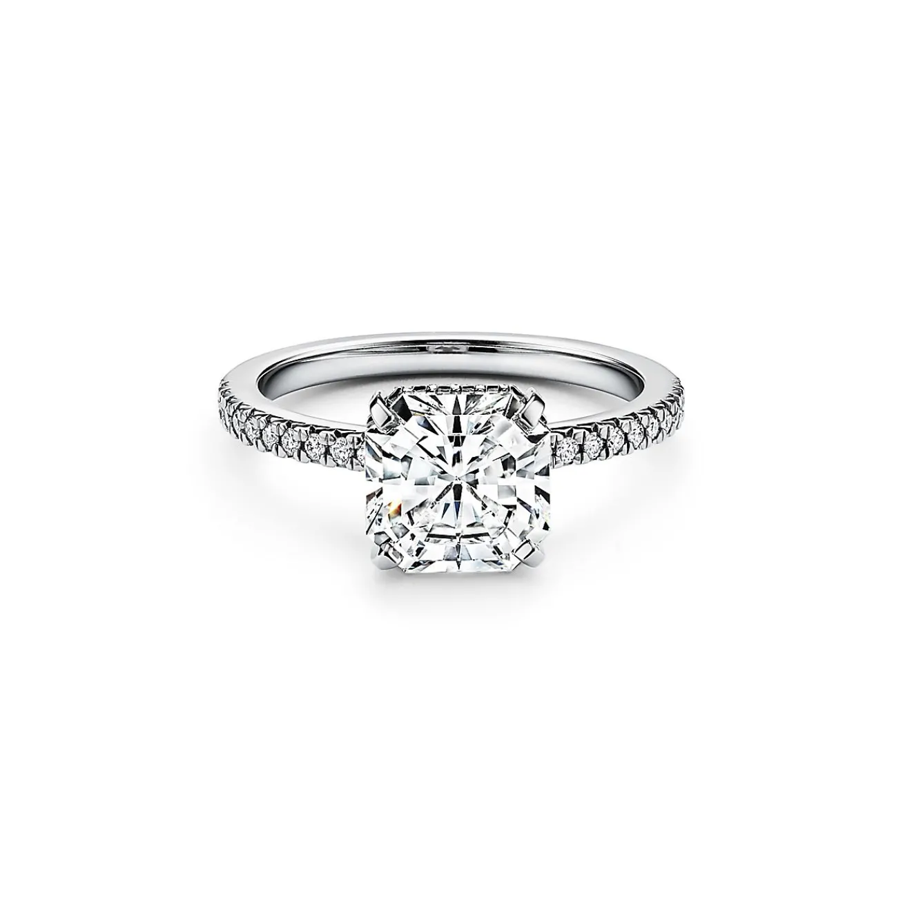 Tiffany & Co. Tiffany True® engagement ring in platinum: an icon of modern love. | ^ Engagement Rings